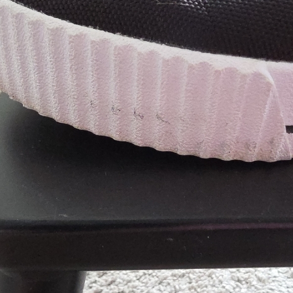 Puma Black Sneakers with White Soles - Picture 3 of 8